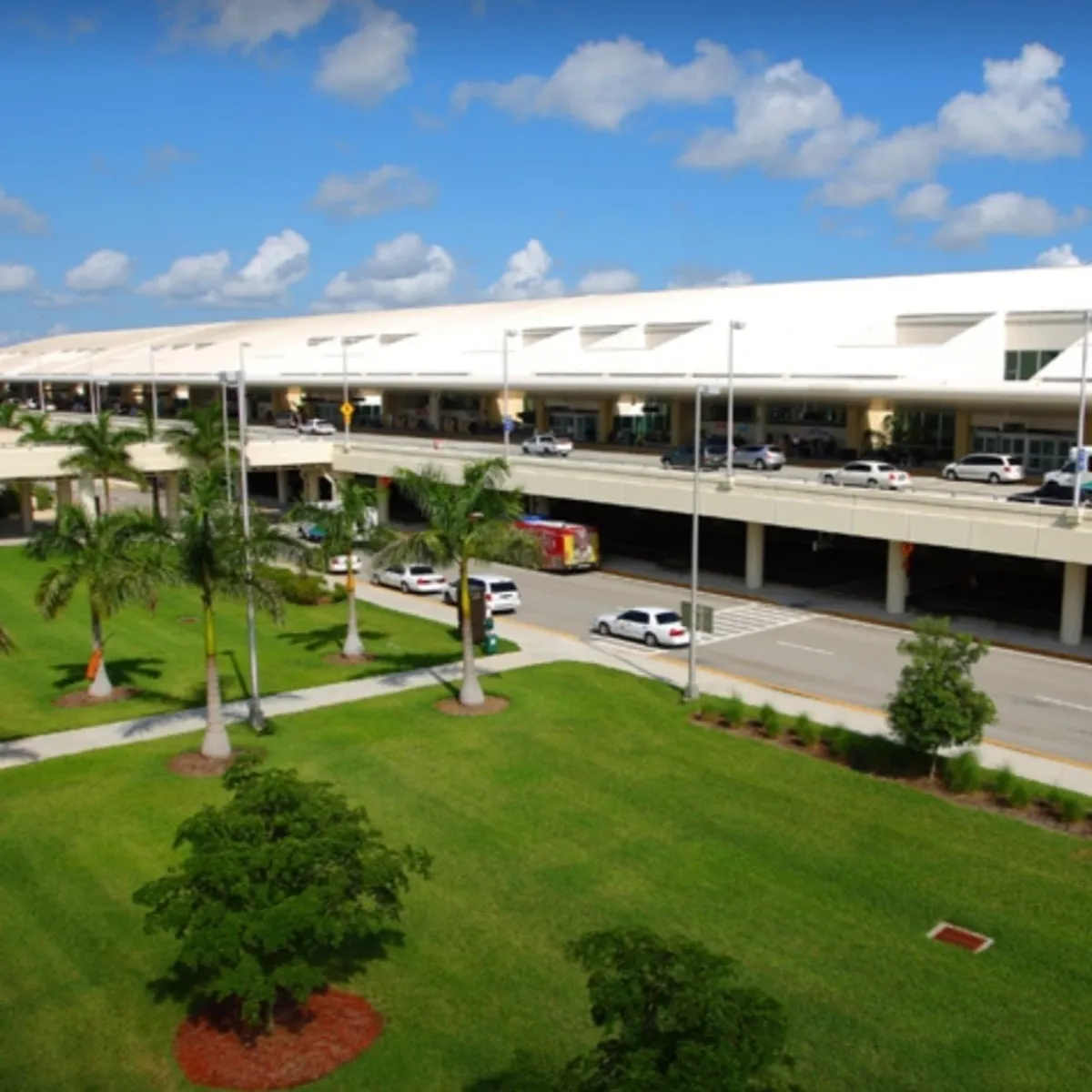 Southwest Florida Airport Parking - From $5,00 p/d