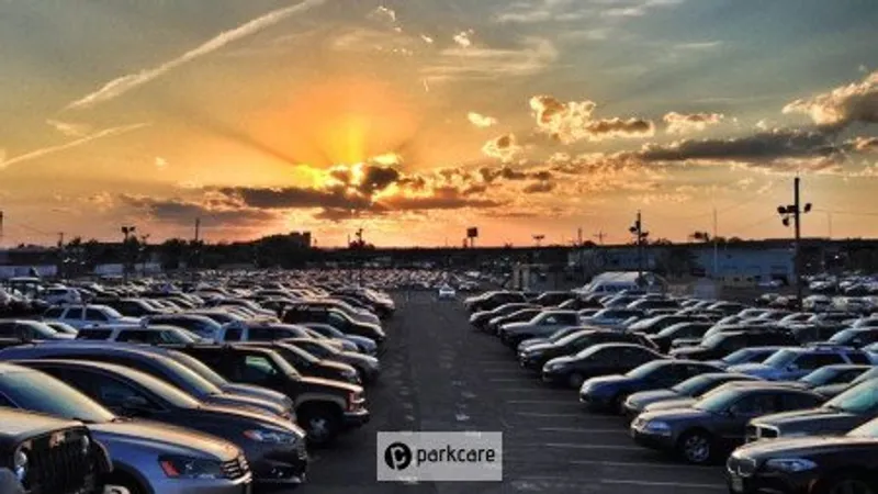 Long Term Parking Newark image 5